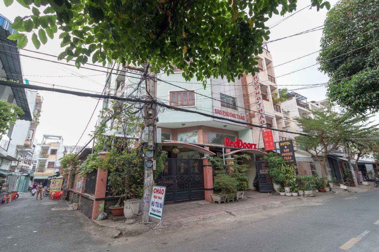 RedDoorz near Tan Huong Market 2 Ho Chi Minh-stad Buitenkant foto